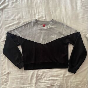 Cropped Guess long sleeve size small